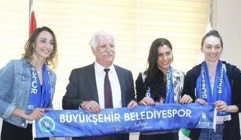 Bursa Büyükşehir Belediyespor, Özge Kırdar, Merve Tanıl ve Fatma Yıldırım ile 1'er Yıllık Sözleşme İmzaladı