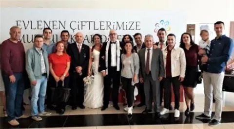 Türkiye'nin en kıdemli Uluslararası Voleybol Hakemi Serdar Nişancıoğlu, nişanlısı Nükte Gündoğan ile hayatını birleştirdi.