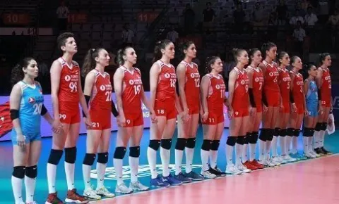 Sultanlar, VNL'de Çin'den sonra İtalyanları da saf Dışı Bıraktı En İyi 4 Takım arasına Girdi