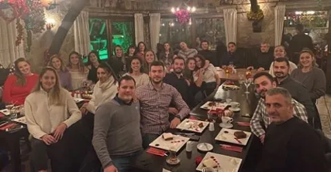 Türk Hava Yolları Kadın Voleybol Takımı yeni yılı erken kutladı.