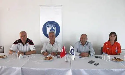 Çanakkale Belediyespor Kulübü Başkanı İsmet Güneşhan, Hedeflerinin Belediyespor’u Dünya Takımı Yapmak Olduğunu Belirtti