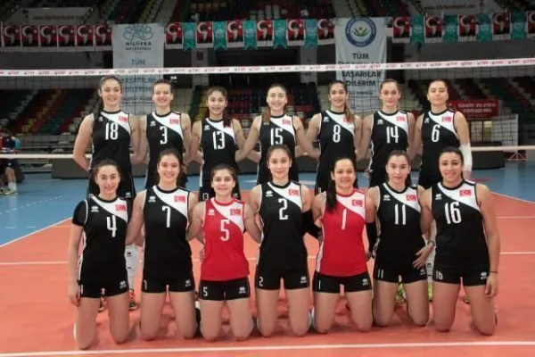 U19 Genç Kız Milli Takımı Avrupa Şampiyonası 2'nci Raund B grubu ilk maçında İspanya'yı 3-0 mağlup etti.