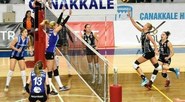 Voleybol Vestel Venus Sultanlar Ligi’nde Seramiksan, deplasmanda Çanakkale Belediyespor’u 3-2 yendi.