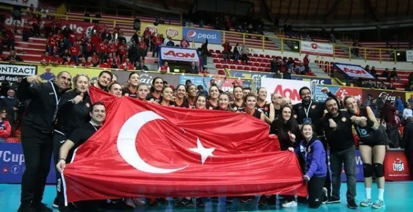 Eczacıbaşı VitrA, CEV Kupası'nda Çeyrek Final'de