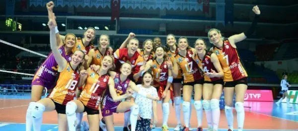 Galatasaray, Rus Dinamo Moskova'yı Bir Kez Daha Yendi