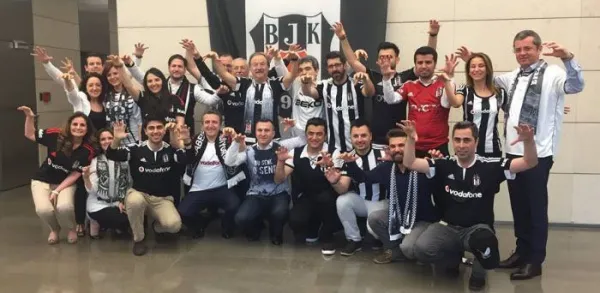 Eczacıbaşı CEO'su Erdal Karamercan'ı Kızlar Üzdü... BJK ile Sevindi
