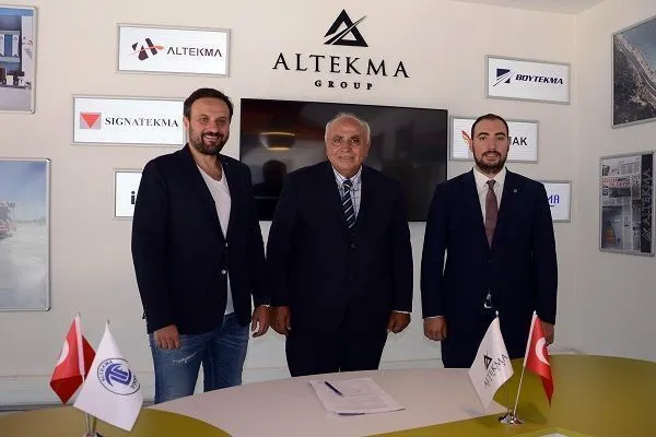 İzmir'in Voleybol Efsanesi Salonlara Geri Döndü