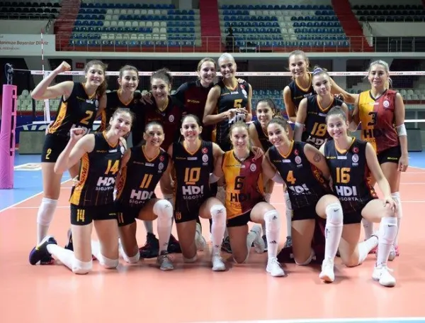 5 Setlik Mücadelede Galatasaray HDI Sigorta Karayolları'nı 3-2 Yendi