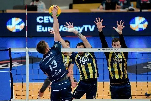 Fenerbahçe HDI Sigorta, Polonya'nın  Grupa Azoty Kedzierzyn-Kozle takımına 3-0 Yenildi