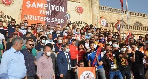 Şampiyonlukla dönen Yeni Kızıltepe Spor Voleybol takımına Muhteşem Karşılama