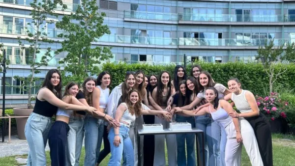 Şampiyon Genç Kızlara Kanyonda Yemek