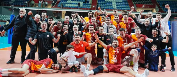 Galatasaray, Fenerbahçe Medicana'yı yarı finalde eleyip 36 yıl Sonra Finale Çıktı