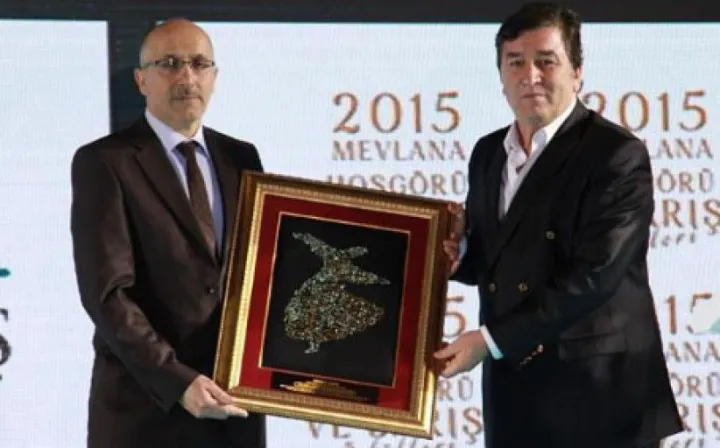TSYD Genel Başkanı Oğuz Tongsir Mevlana Hoşgörü Barış Kültür ve Sanat Derneği tarafından Meslek Onur Ödülü‘ne layık görüldü.