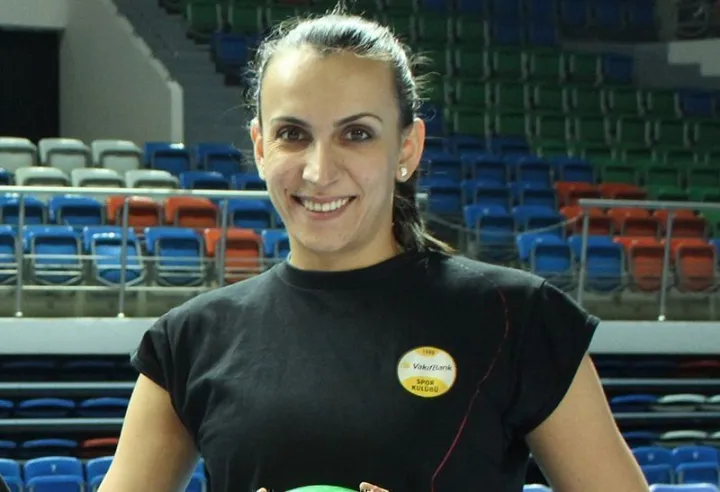 Milena Rasic "Herşey İçin Hazırız"