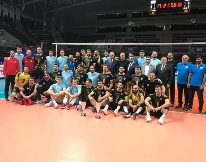 TSYD Ankara Voleybol Turnuvası'nda Arhavi Şampiyon