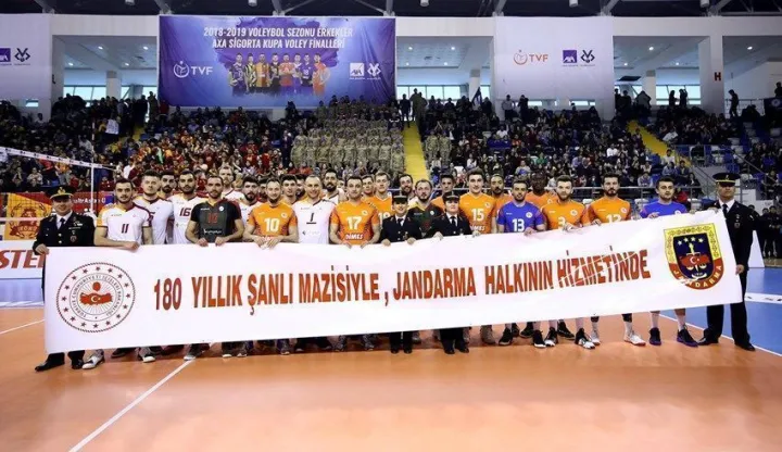 Tokat Plevne'yi Yenen Galatasaray , AXA Sigorta Kupa Voley 'de Yarı Finalist