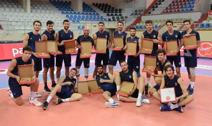 TFL Altekma'nın Sponsorundan Pizza ziyafeti