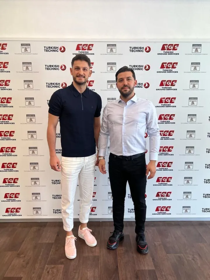 Eczacıbaşı'ndan THY'ye transfer: Antrenör Yalçın Özbek