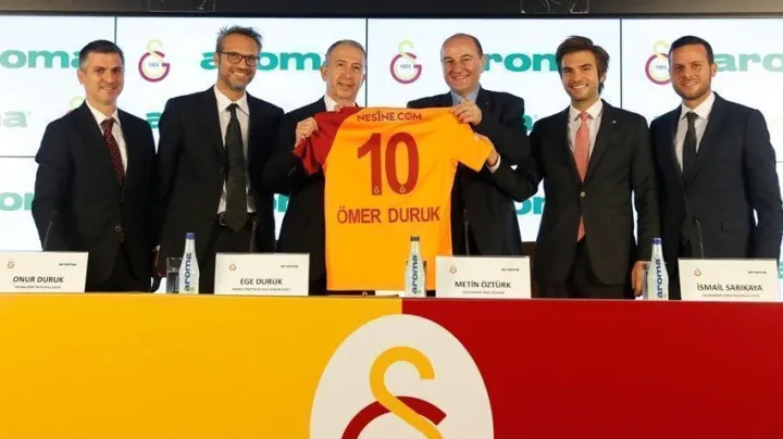 Galatasaray Spor Kulübü , Aroma ile olan su sponsorluğu anlaşmasını dördüncü yıla taşıdı.