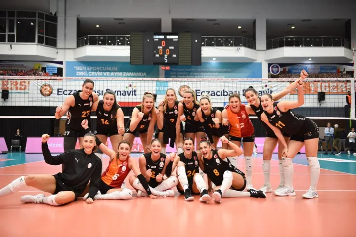 Voleybolda Kaplan, Aslanı yendi