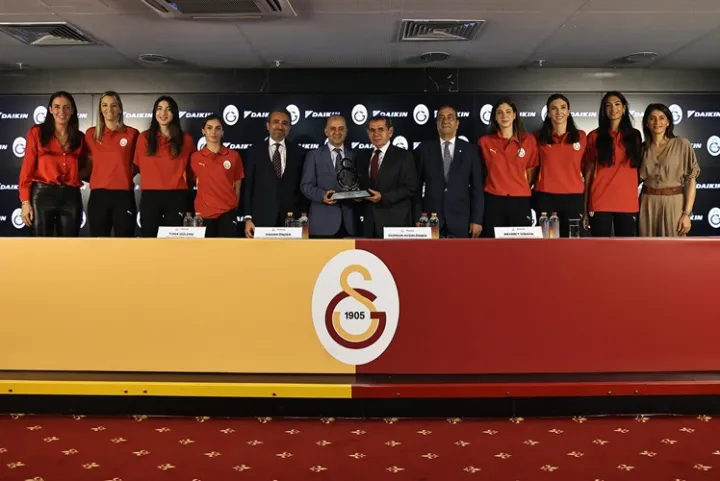 Galatasaray Kadın Voleybol Takımı  Daikin ile yoluna devam ediyor