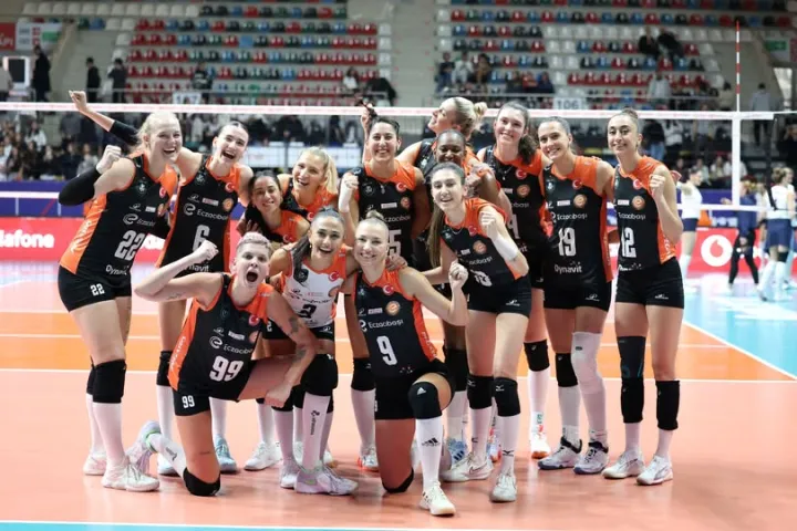 Eczacıbaşı Dynavit, deplasmanda galip