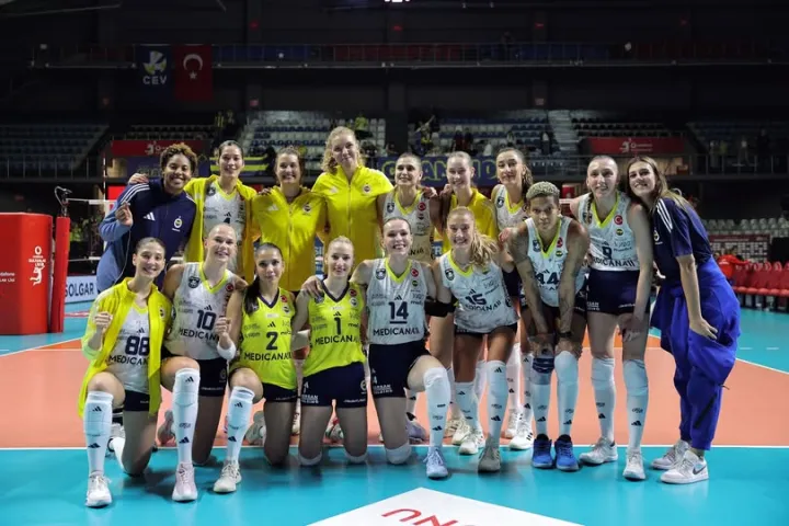 Fenerbahçe Medicana 8'de 8 Yaptı