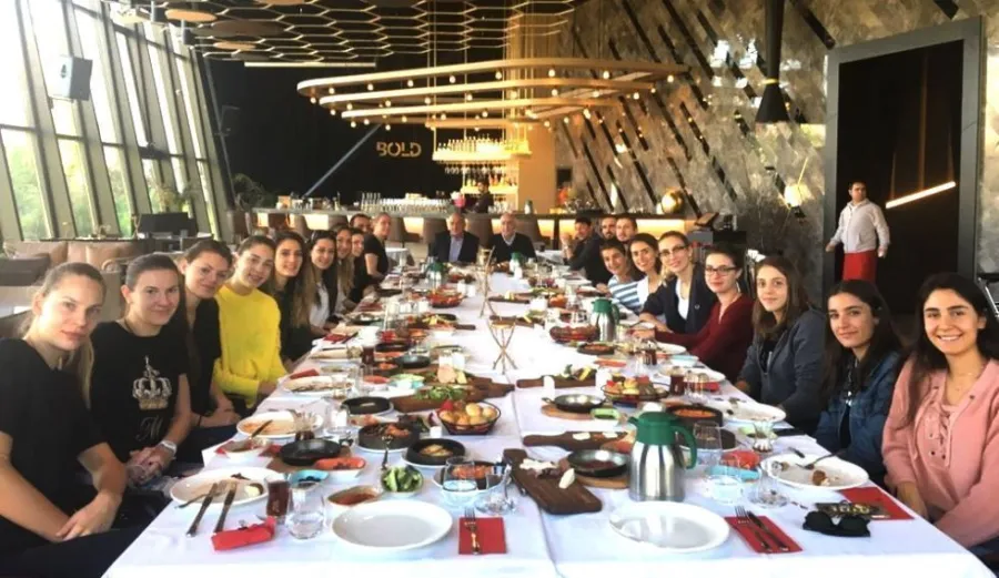 Beşiktaş Kadın Voleybol Takımı, yeni sezon öncesin kahvaltıda bir araya geldi.