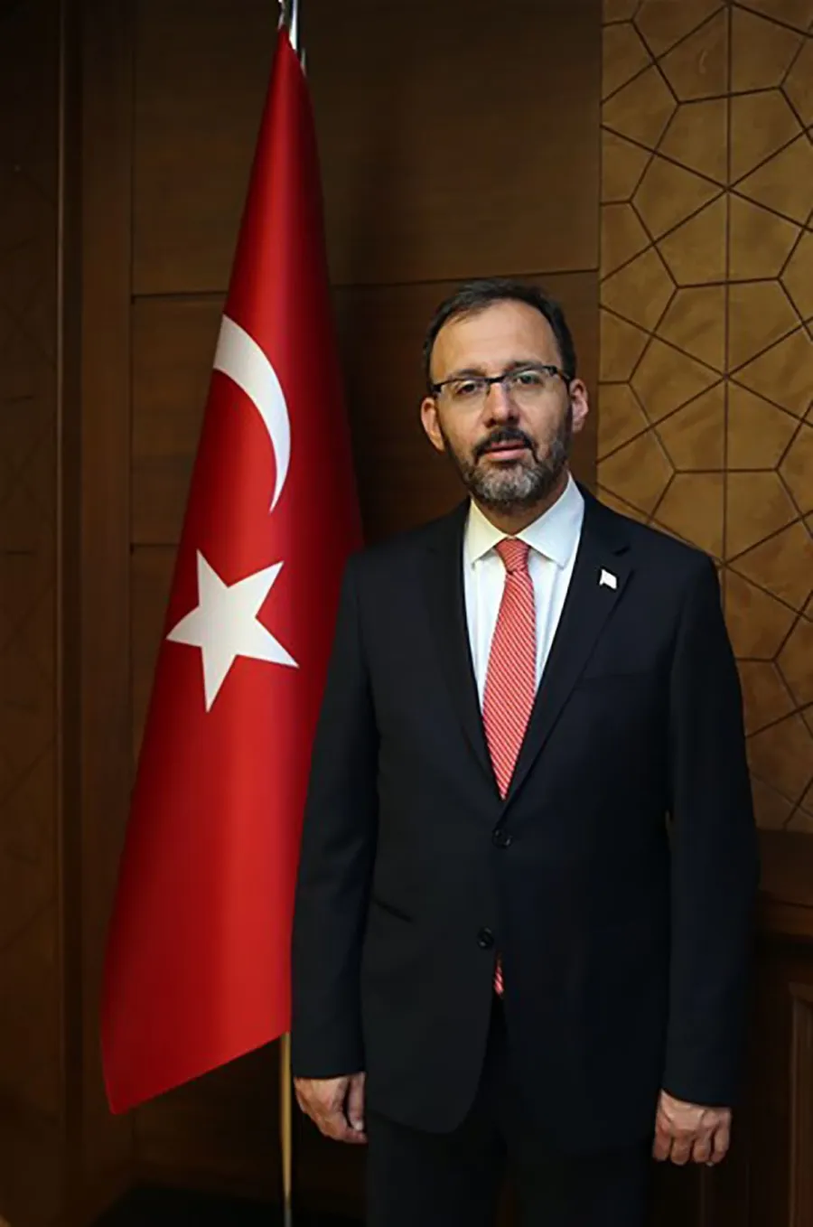 Bakan Mehmet Muharrem Kasapoğlu’ndan Halkbank’a kutlama
