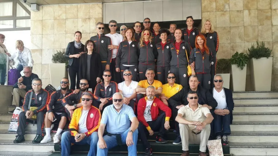 Galatasaraylı Veteran Voleybolcular Makedonya'da Hem Maç Yaptı Hem de Gezdiler