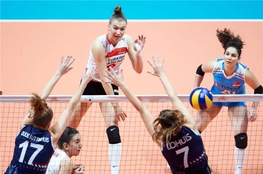 VNL'de Hollanda'yı da Geçtik: 3-1