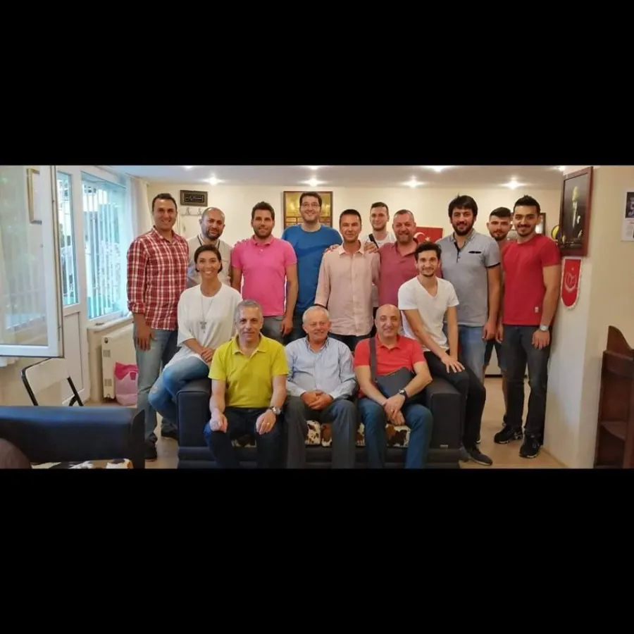 VAD'da Şaban Bülent Meriç Yeniden Başkan Seçildi
