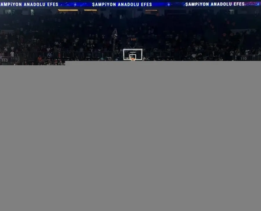 Voleybolcu Selime İlyasoğlu'nun Basketbolcu Kardeş Mutluluğu .
