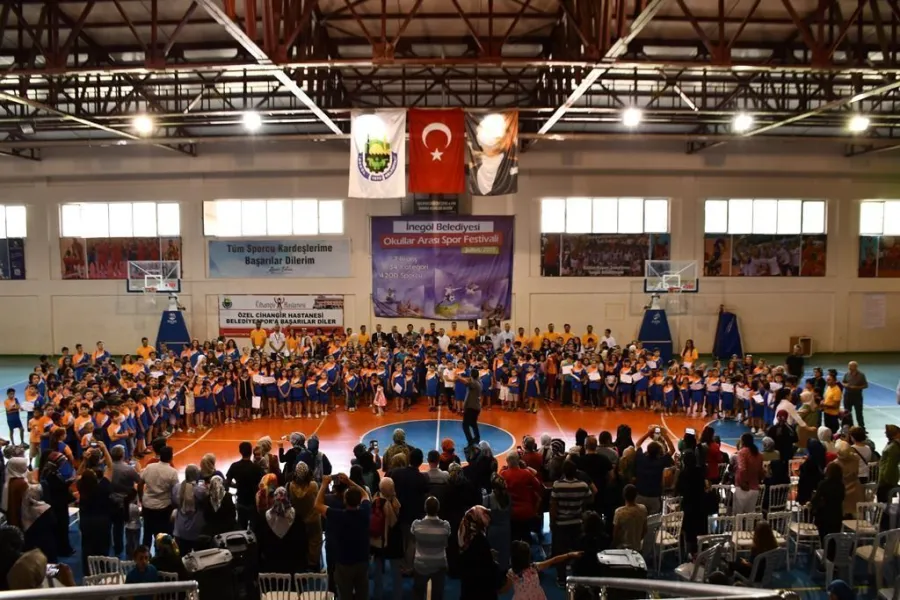 1600 Sporcunun Yaz Spor Okulu Eğitimleri Tamamlandı