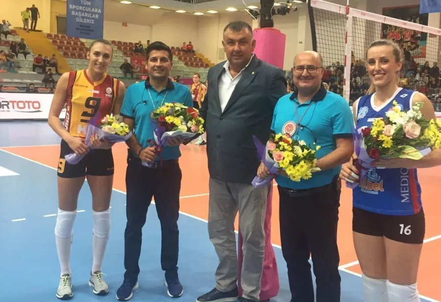 Sultanlar Ligi İlk Haftası Nilüfer Belediye- Galatasaray HDI Sigorta maçıyla Sona Erdi