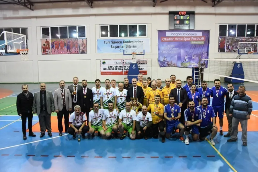 İnegöl Belediyesi Voleybol ve Masa Tenisi Turnuvası Sonuçlamndı