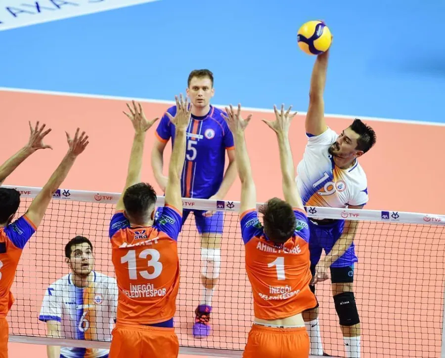 AXA Sigorta Kupa Voley Erkekler Maçları Başladı