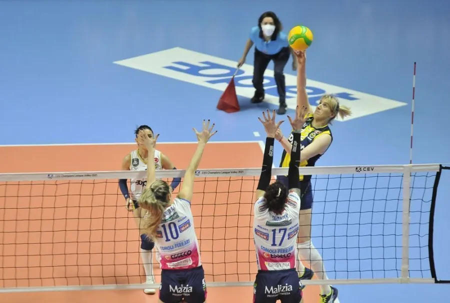 Fenerbahçe Opet, İtalyan temsilcisi Igor Gorgonzola Novara’ya 3-1 mağlup oldu.