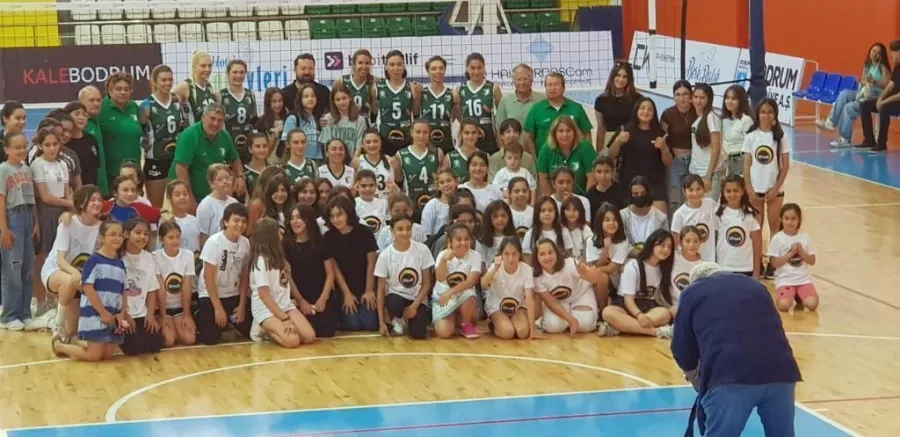 Bodrum Belediyesi Bodrumspor A Kadın Voleybol Takımı Grup Birincisi