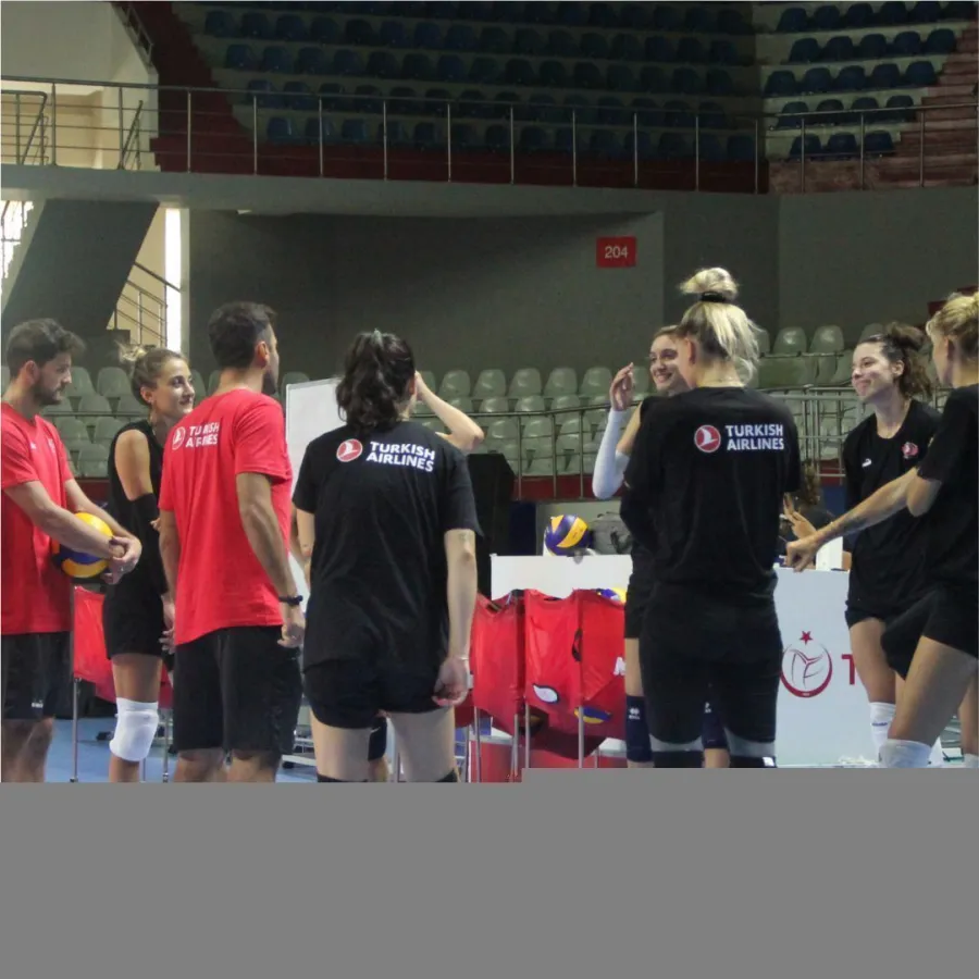TÜRK HAVA YOLLARI SPOR KULÜBÜ KADIN VOLEYBOL TAKIMI YENİ SEZON ÇALIŞMALARINA BAŞLADI