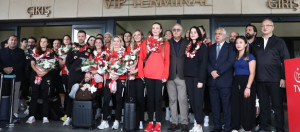 Dünya İkincisi Filenin Sultanlarına Coşkulu Karşılama