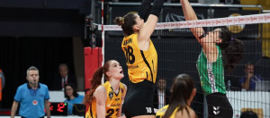 Lider VakıfBank evinde duvar ördü