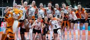 Eczacıbaşı Dynavit Vodafone Sultanlar Play-off 3-4 etabının ilk maçında galip