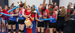 Festival Voleybol Midi Kızlarda Yenilgisiz Türkiye Şampiyonu ES Voleybol