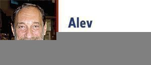 Alev ANAKÖK (Konuk Yazar)